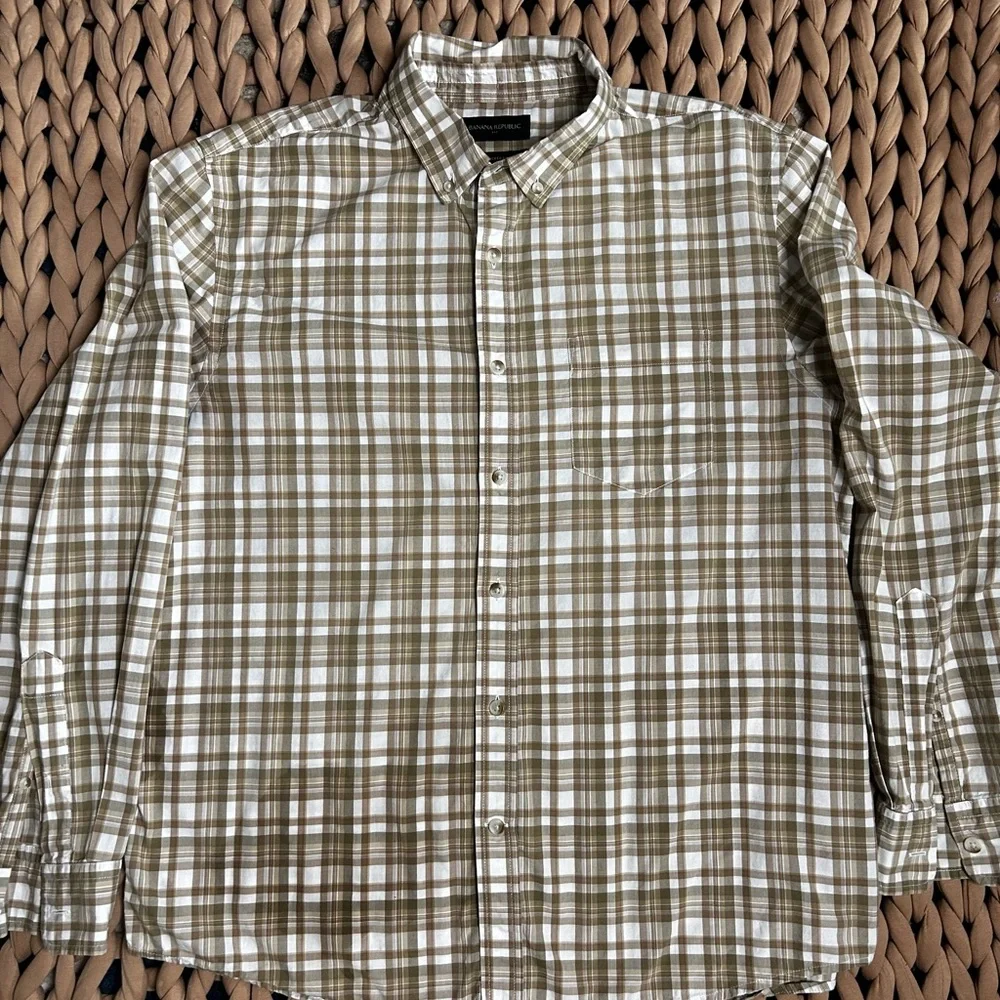 Banana Republic Men's Plaid Shirt - Brown and White